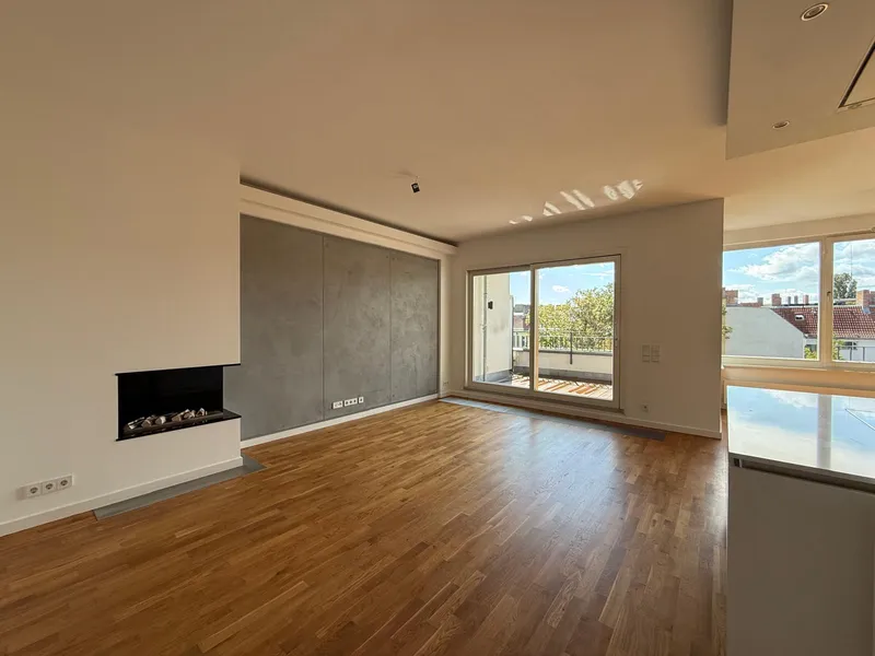 Hochwertige Wohnung mit großem Balkon in Friedrichshain — photo 1